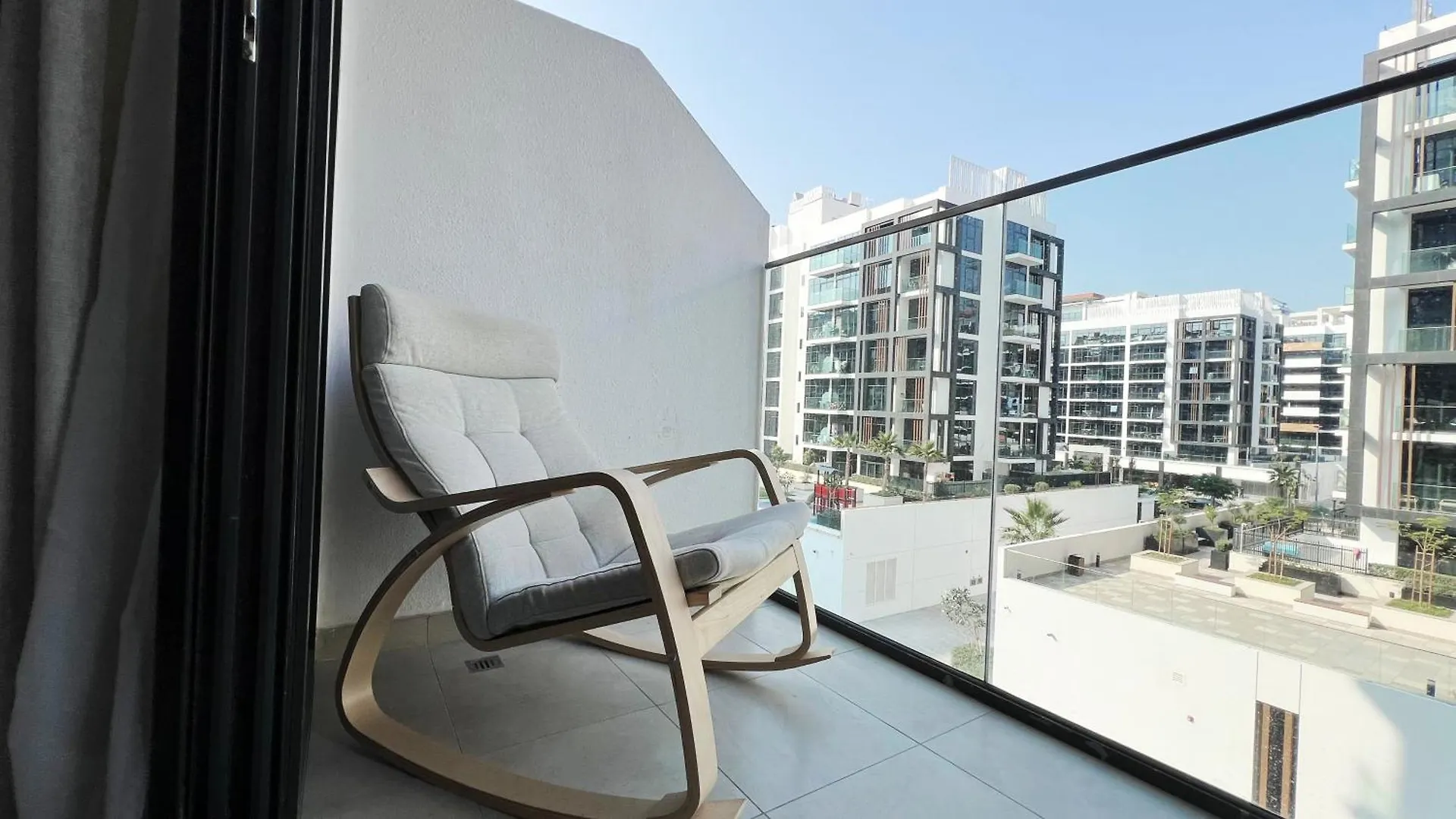 Apartment Studio In Azizi Riviera 10 Mins To Downtown Dubai