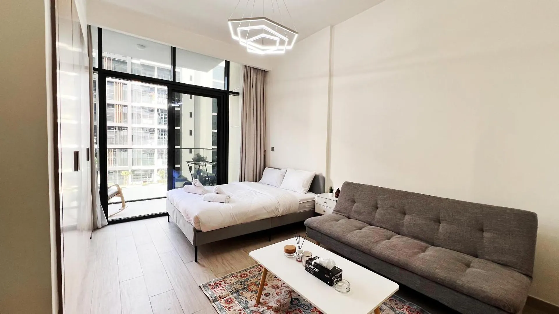 Studio In Azizi Riviera 10 Mins To Downtown Dubai Apartment