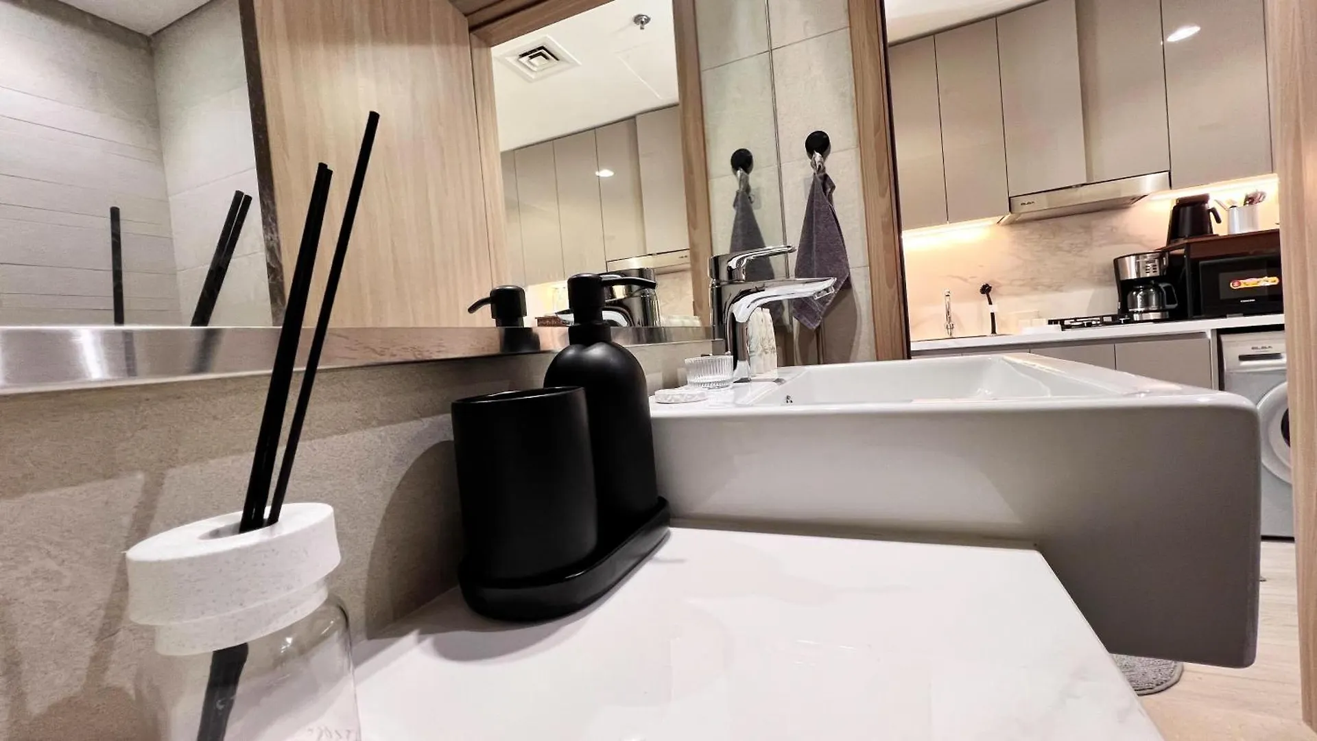 Apartment Studio In Azizi Riviera 10 Mins To Downtown Dubai